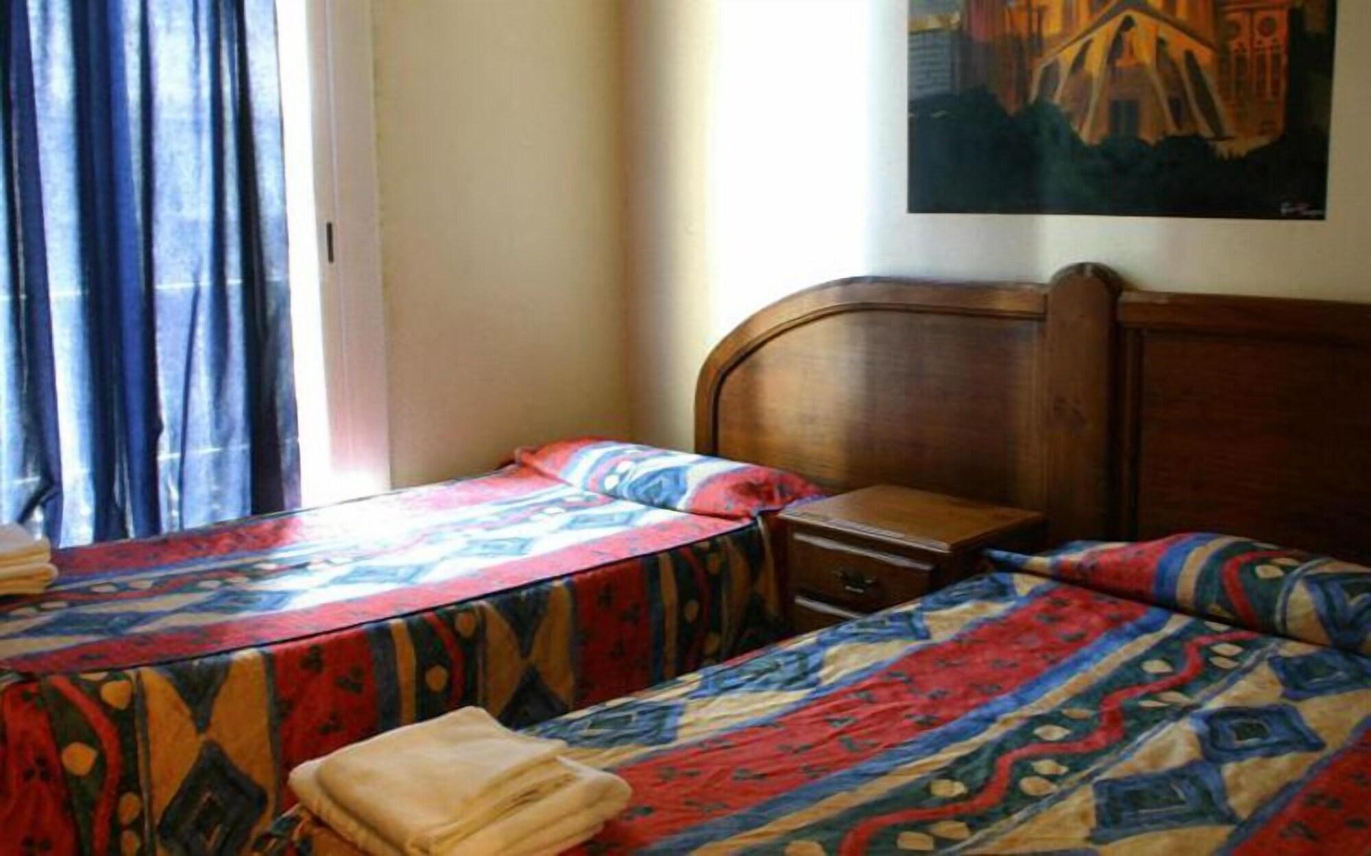 Hostal Eden บาร์เซโลนา ภายนอก รูปภาพ