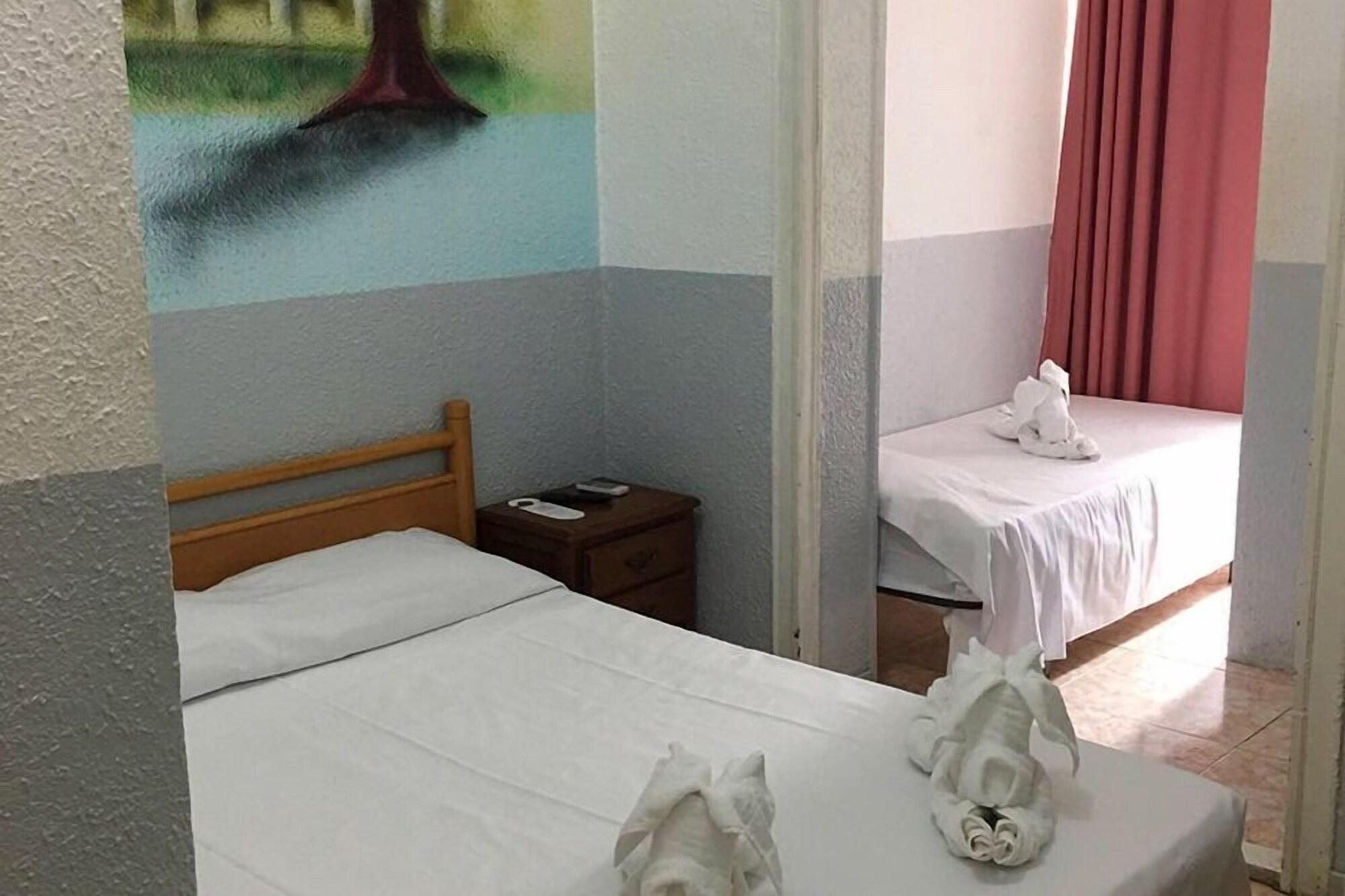 Hostal Eden บาร์เซโลนา ภายนอก รูปภาพ